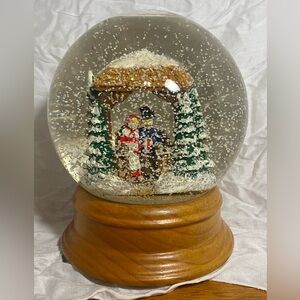 Vintage Traditions Holiday Musical Water Globe with Wooden Base